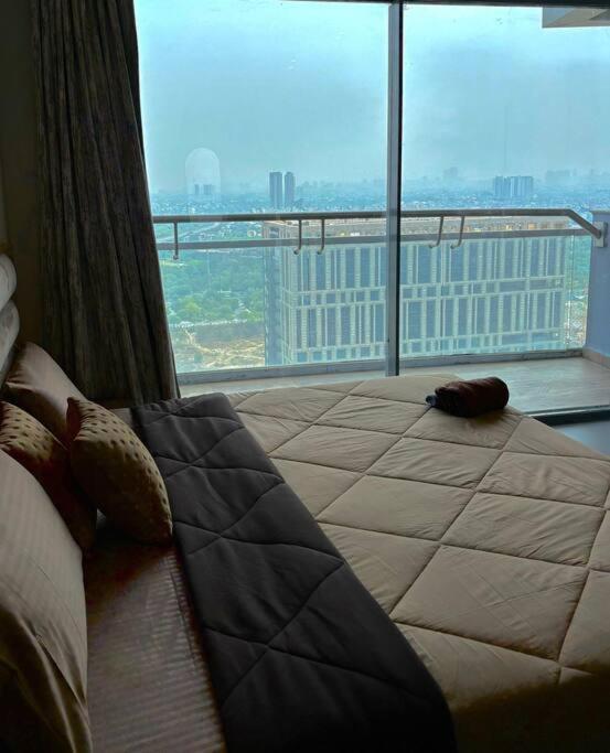 Countryside Luxury Suites - Supernova Noida Нью-Дели Экстерьер фото